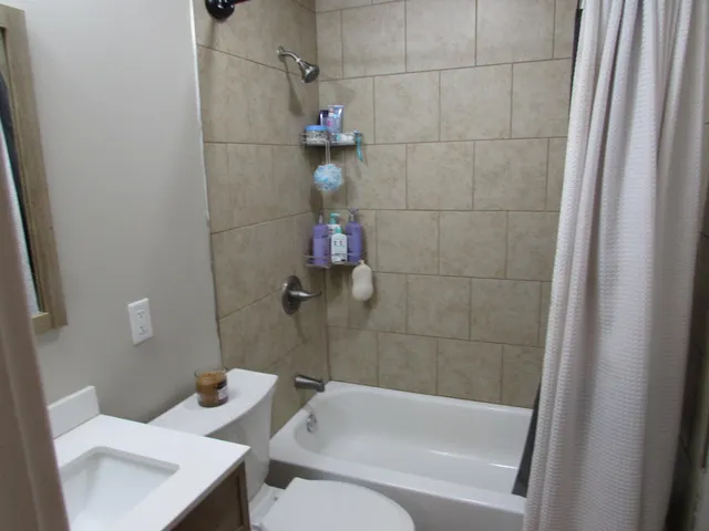 $158,000 | 172 North 25th Street, Battle Creek, MI 49015