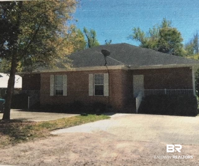 27020 Lake Road Orange Beach, AL 36561 - Photo 1 of 30 Brick. Lot 105 x 210. 1422 sq ft each side.
