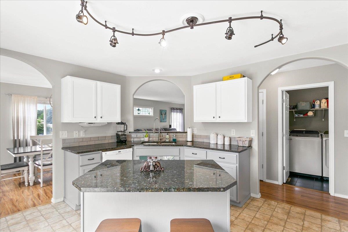 627 South Michigan Road Spokane Valley, WA 99016 - Photo 17 of 36