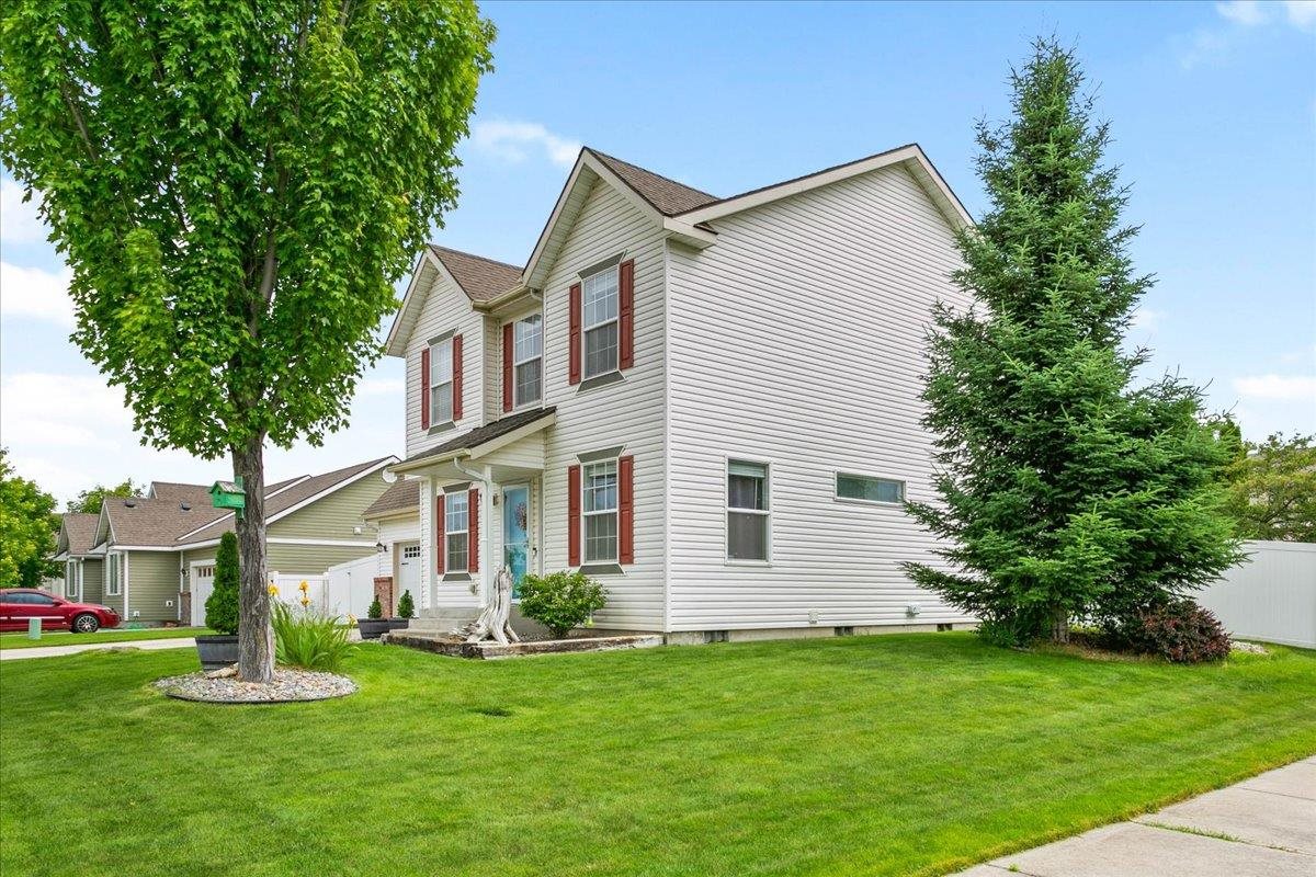 627 South Michigan Road Spokane Valley, WA 99016 - Photo 4 of 36
