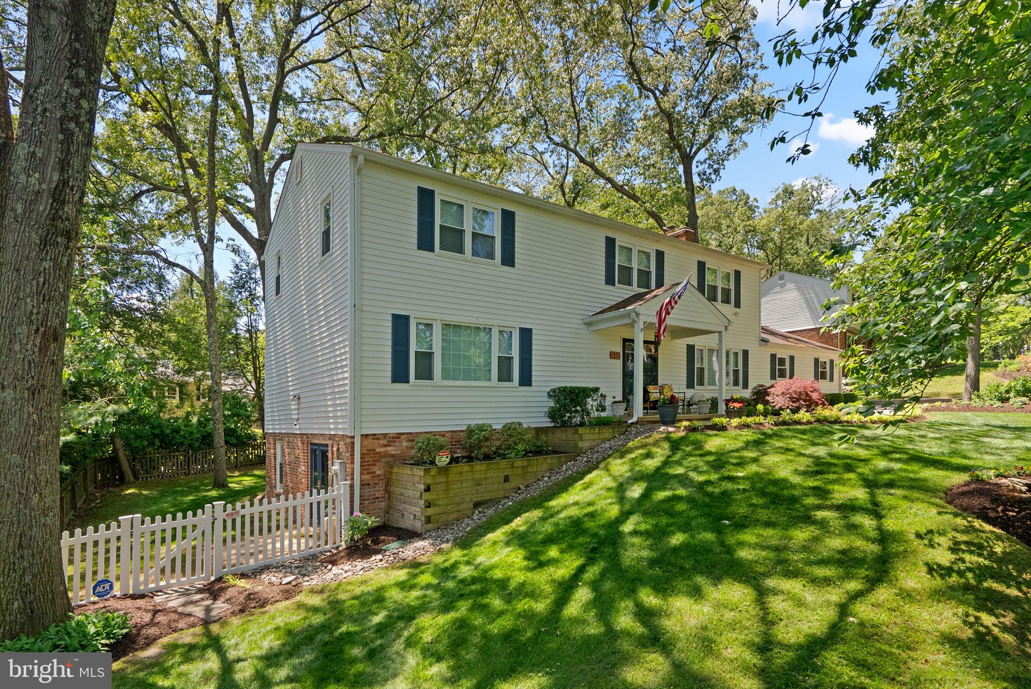23 St Andrews Road Severna Park, MD 21146 - Photo 2 of 9