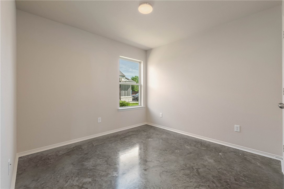 2807 Messenger Way Bryan, TX 77803 - Photo 3 of 16