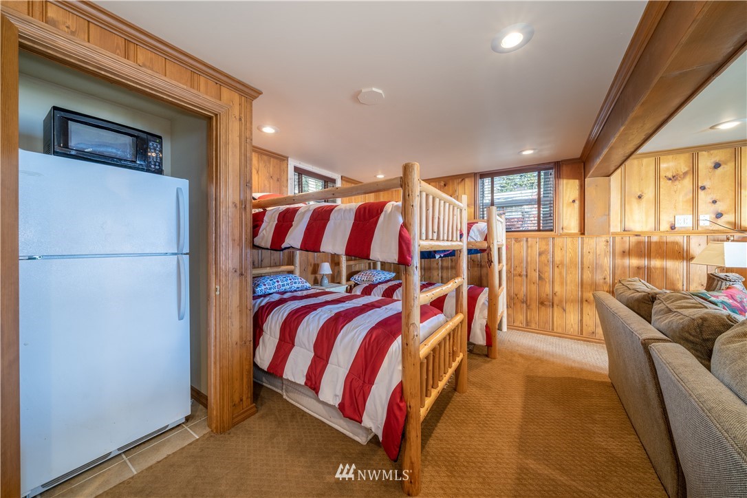 12670 South Lakeshore Road Chelan, WA 98816 - Photo 11 of 24 Gallery Image 11
