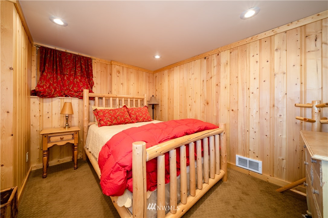 12670 South Lakeshore Road Chelan, WA 98816 - Photo 13 of 24 Gallery Image 13