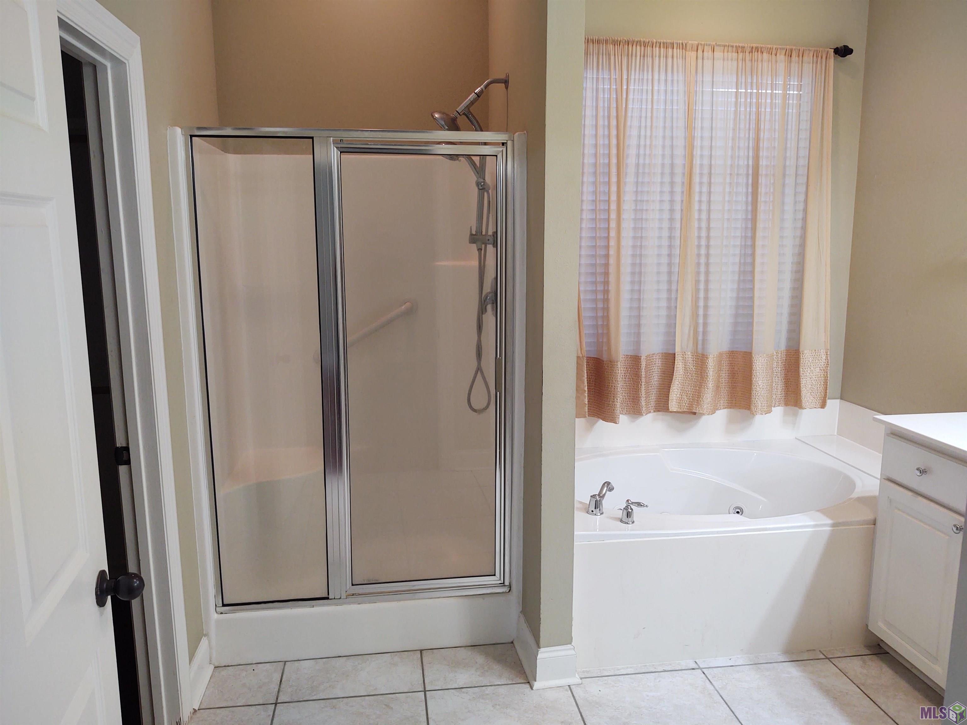 5526 Hidden Ridge Lane Baton Rouge, LA 70816 - Photo 4 of 6