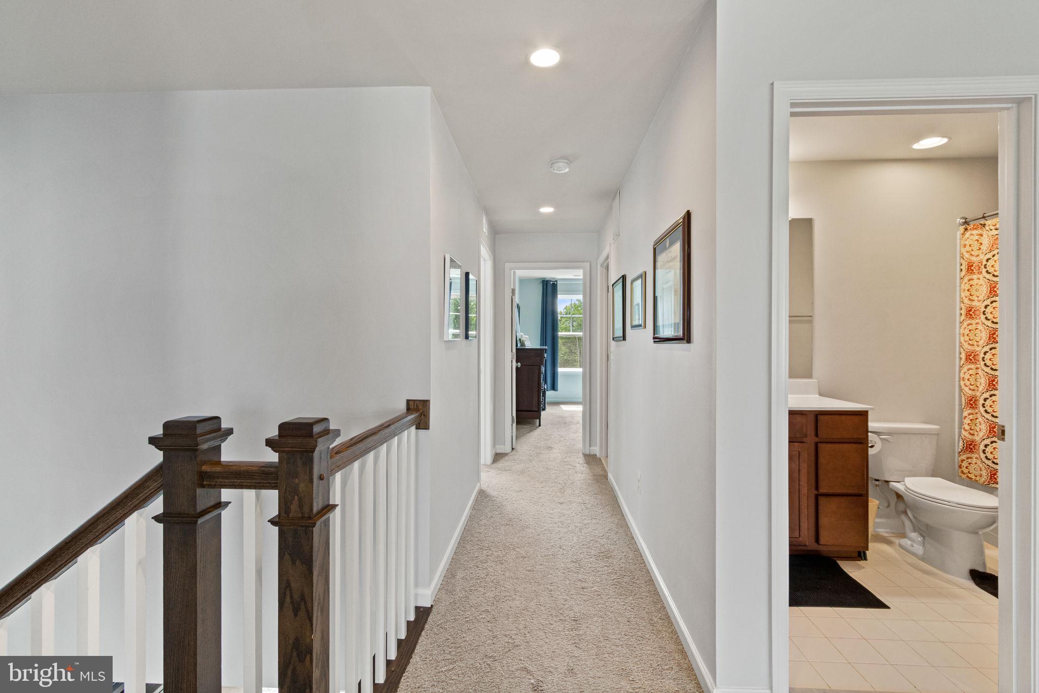995 Aspen Road Stafford, VA 22554 - Photo 17 of 39 Bright upper hall offers easy bedroom-level flow