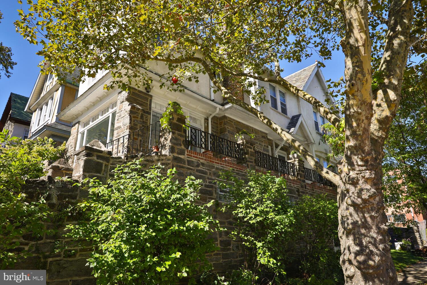 401 Glen Echo Road Philadelphia, PA 19119 - Photo 3 of 36