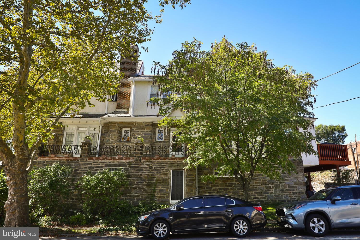 401 Glen Echo Road Philadelphia, PA 19119 - Photo 4 of 36