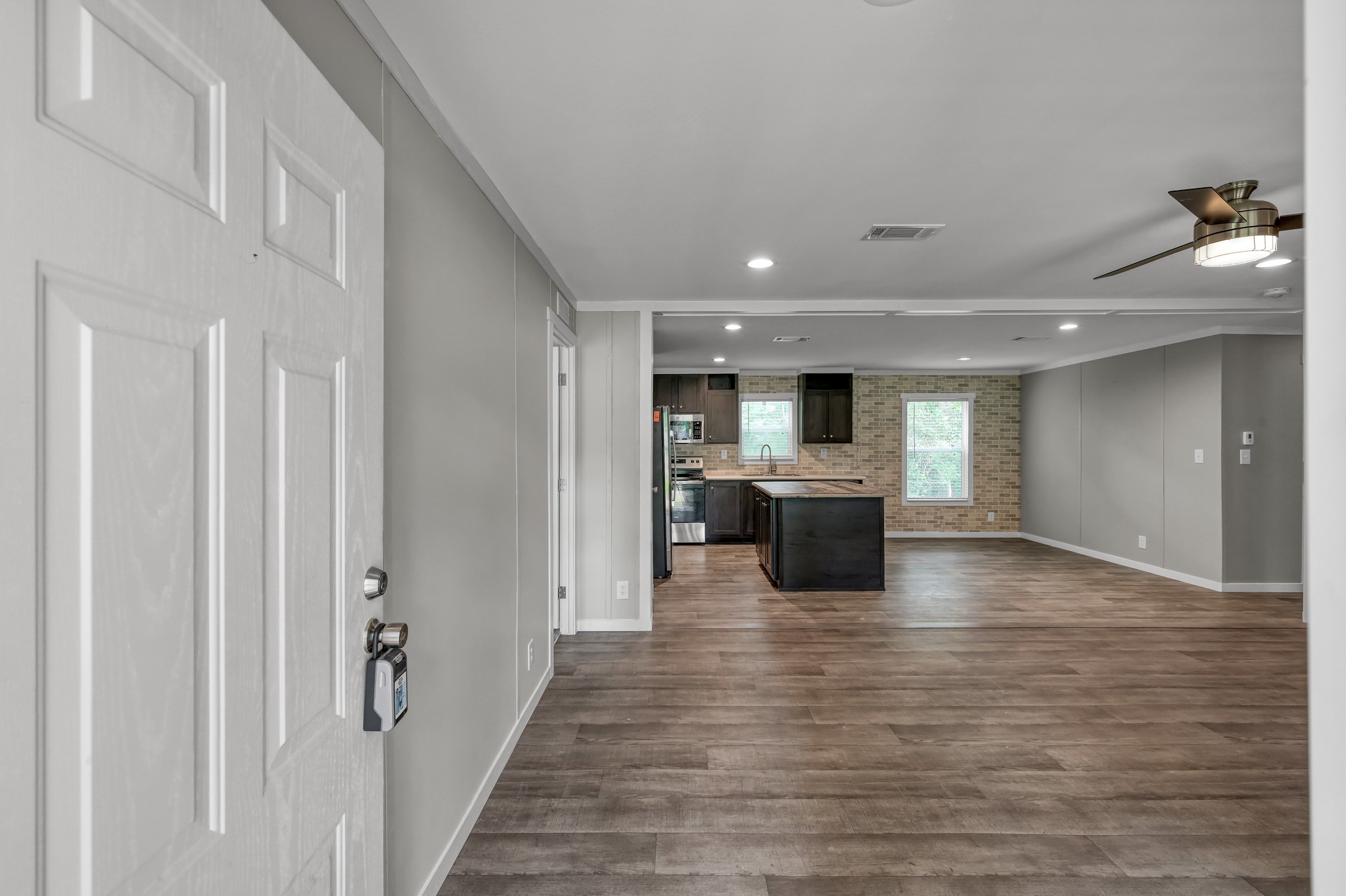 33 Mockingbird Road New Waverly, TX 77358 - Photo 2 of 19