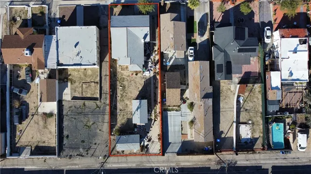 a picture of street light