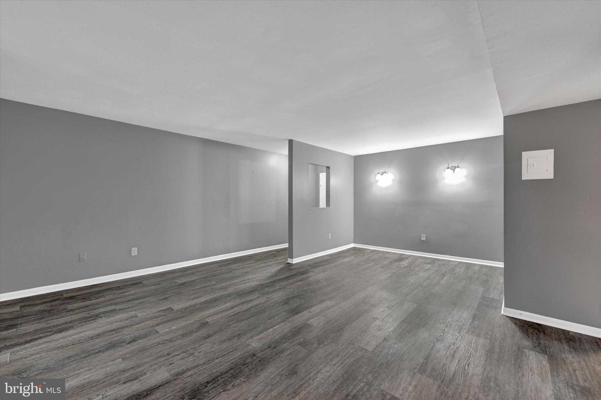 9635 White Acre Road, Unit B4 Columbia, MD 21045 - Photo 8 of 21 Spacious, modern open layout awaits.