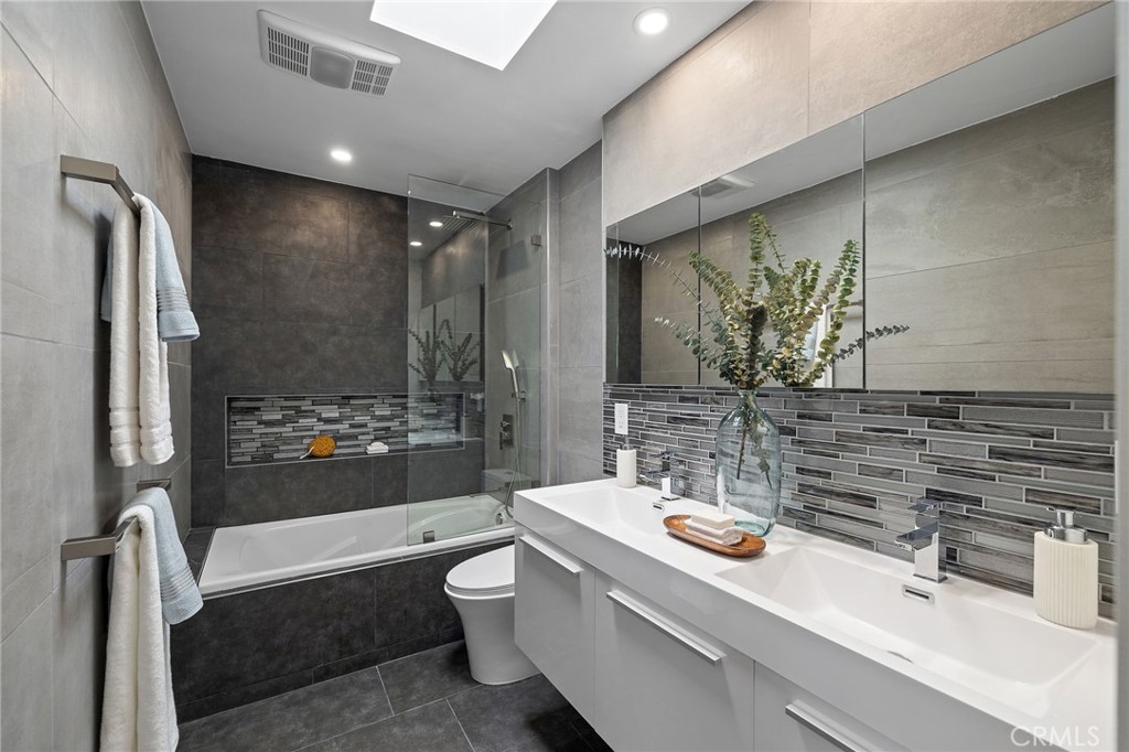 21 7th Place, Unit 408 Long Beach, CA 90802 - Photo 25 of 41