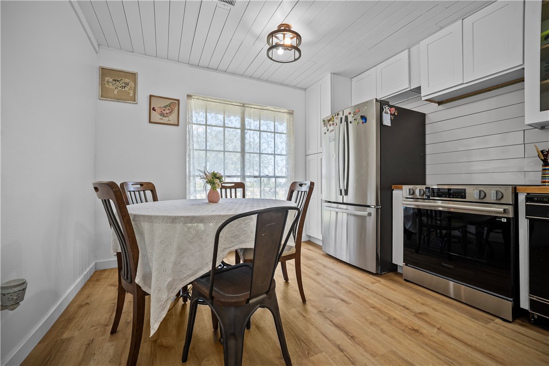 14534 Cr 756 Road Sinton, TX 78387 - Photo 6 of 23 Eat in Kitchen
