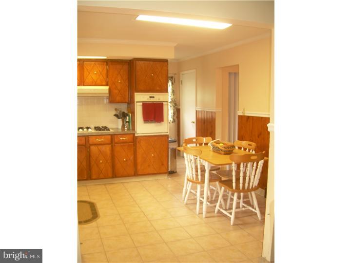 1518 Steel Road Havertown, PA 19083 - Photo 3 of 11