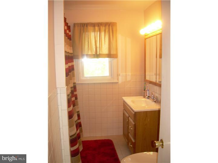 1518 Steel Road Havertown, PA 19083 - Photo 10 of 11