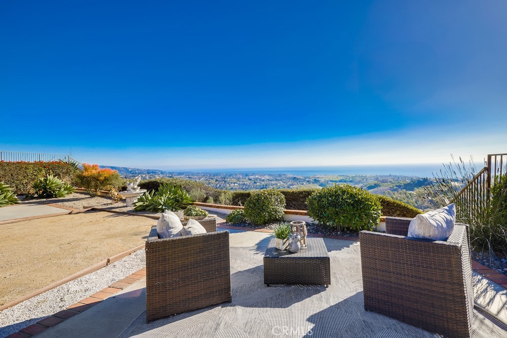 2945 Via Blanco San Clemente, CA 92673 - Photo 4 of 60