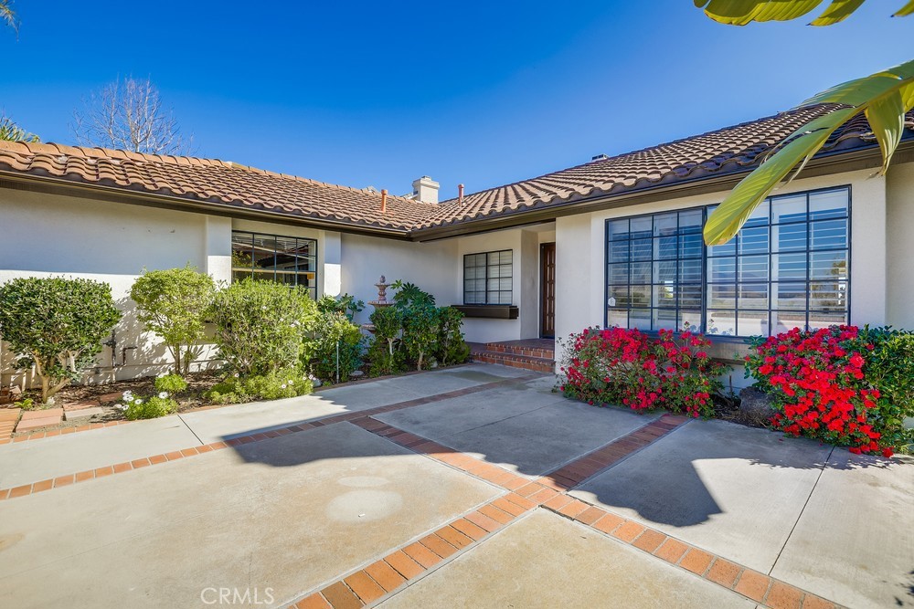 2945 Via Blanco San Clemente, CA 92673 - Photo 10 of 60 a front view of a house with a yard