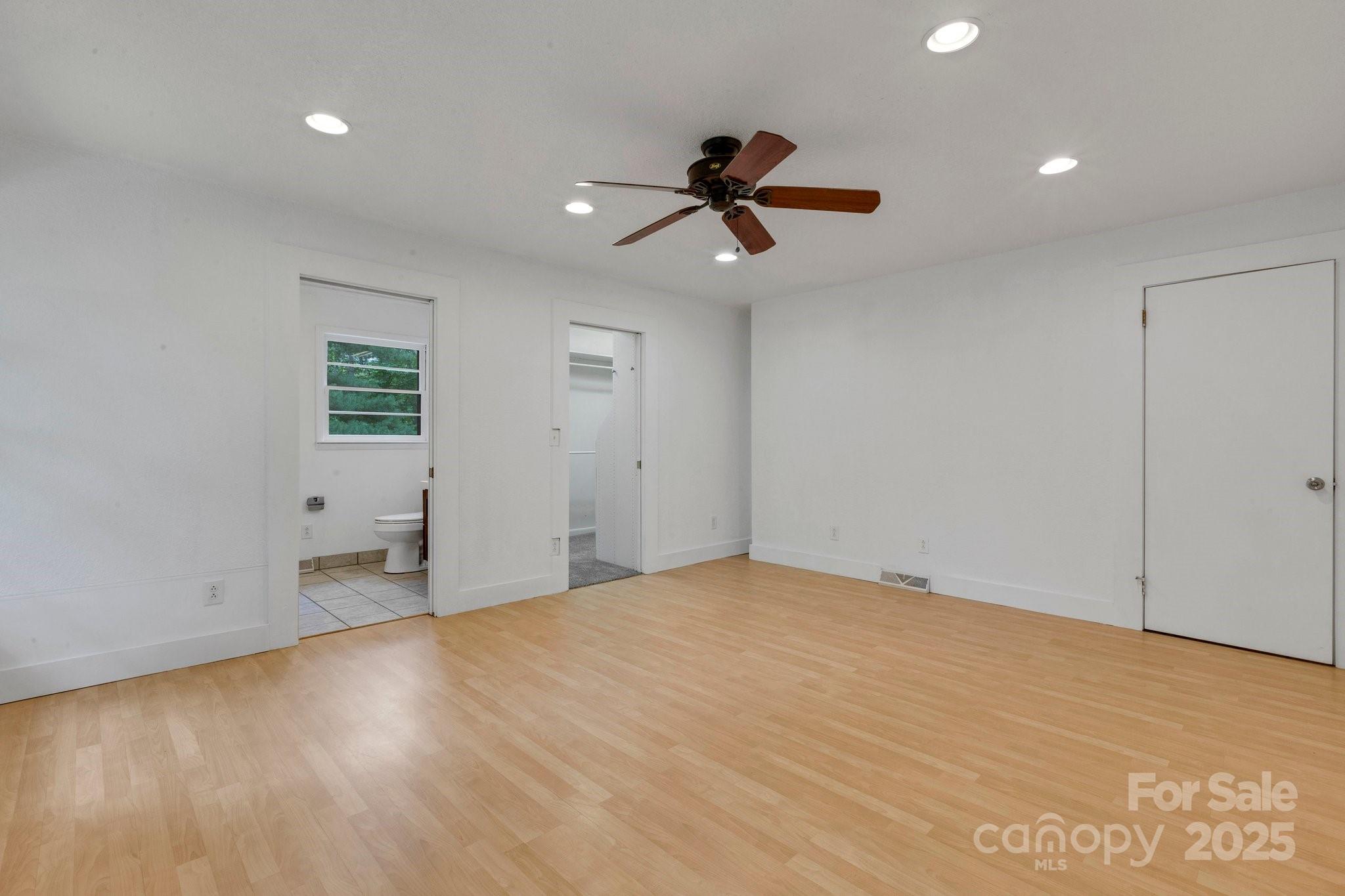 137 Flynn Branch Road Asheville, NC 28804 - Photo 23 of 48 Gallery Image 23