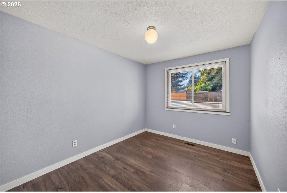 3038 Southeast Rood Court Hillsboro, OR 97123 - Photo 32 of 46 Gallery Image 32