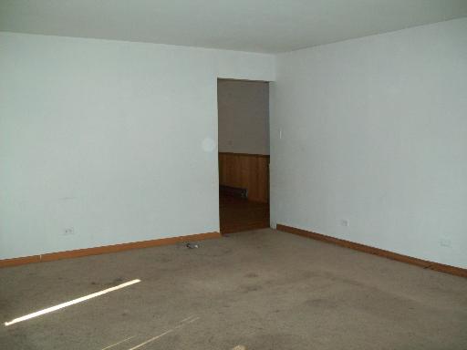 14348 Ridgeway Avenue Midlothian, IL 60445 - Photo 3 of 12