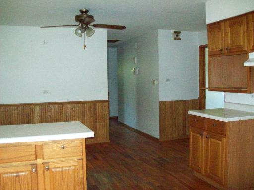 14348 Ridgeway Avenue Midlothian, IL 60445 - Photo 5 of 12