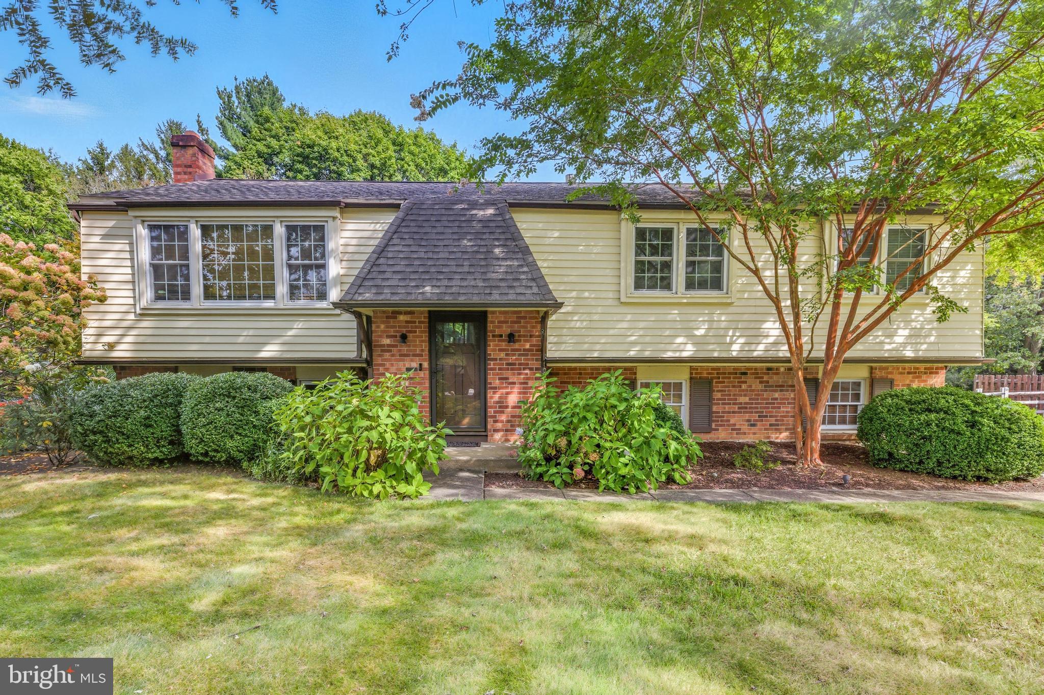 361 Devon Drive Exton, PA 19341 - Photo 3 of 35