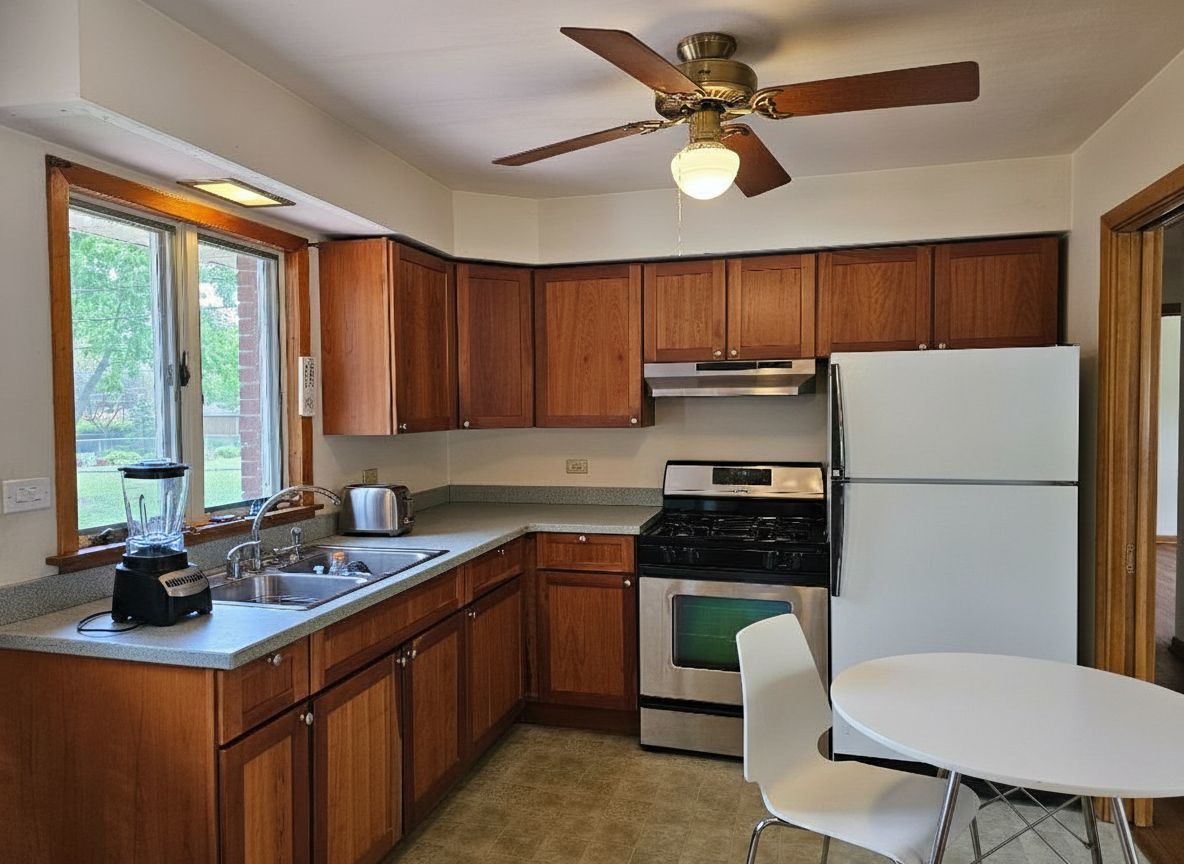 S355 Madison Street Winfield, IL 60190 - Photo 4 of 15