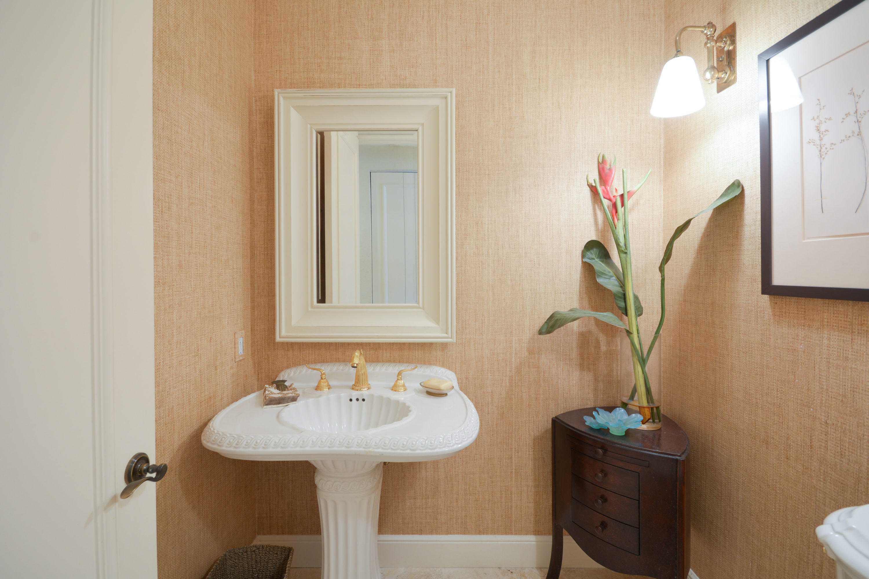 7516 Mahogany Bend Place Boca Raton, FL 33434 - Photo 34 of 78 Hall Guest Bath