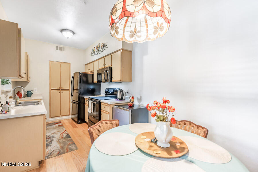 6850 Sharlands Avenue, Unit 1005 Reno, NV 89523 - Photo 15 of 44 S-17