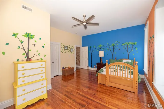 $345,000 | 3130 Nebraska Avenue, St. Louis, MO 63118