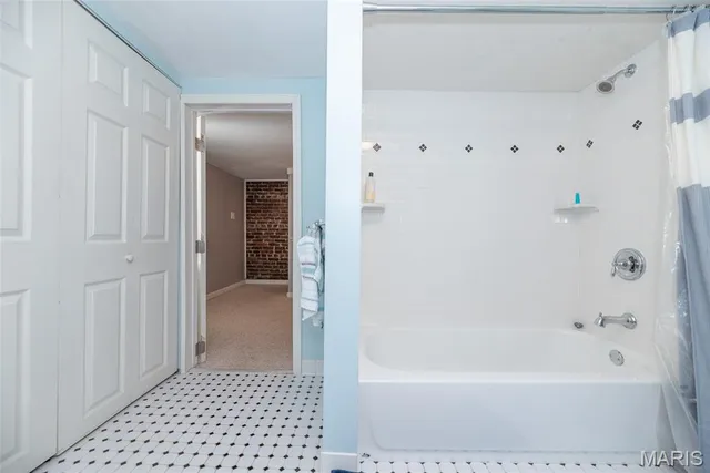 $345,000 | 3130 Nebraska Avenue, St. Louis, MO 63118