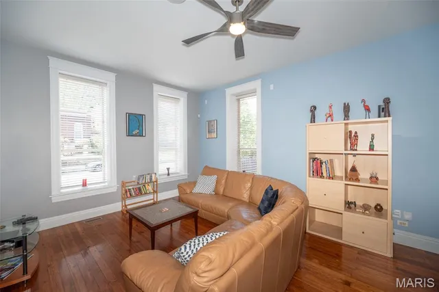 $345,000 | 3130 Nebraska Avenue, St. Louis, MO 63118