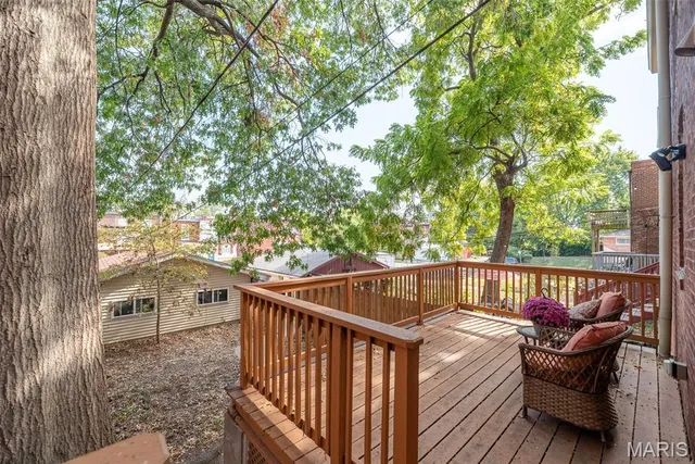 $345,000 | 3130 Nebraska Avenue, St. Louis, MO 63118