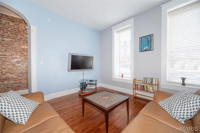 $345,000 | 3130 Nebraska Avenue, St. Louis, MO 63118