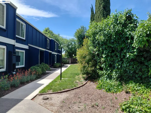 $375,000 | 9 El Capitan Lane, Antioch, CA 94509