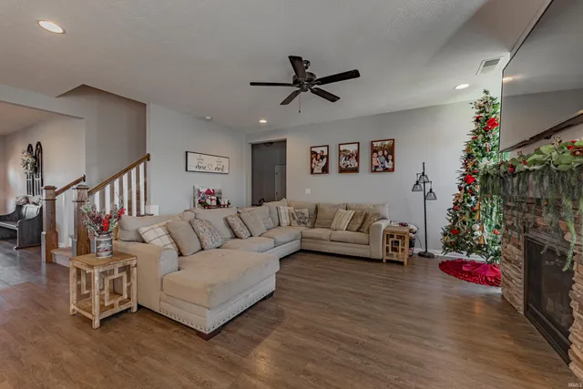 $398,000 | 11346 Naas Drive, Evansville, IN 47725