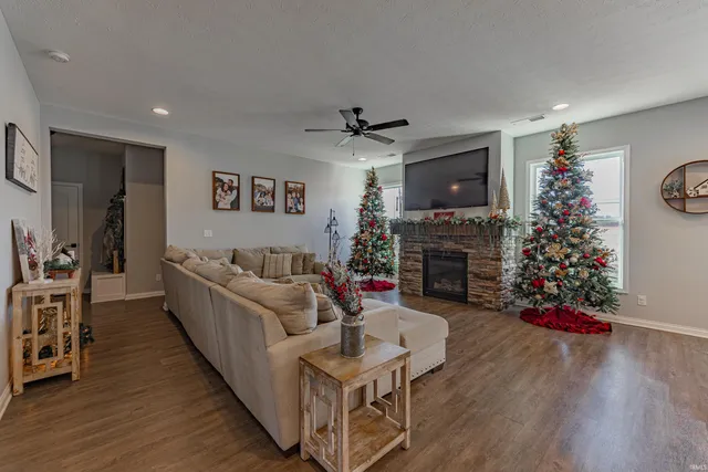 $398,000 | 11346 Naas Drive, Evansville, IN 47725