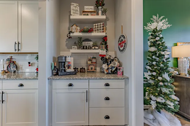 $398,000 | 11346 Naas Drive, Evansville, IN 47725