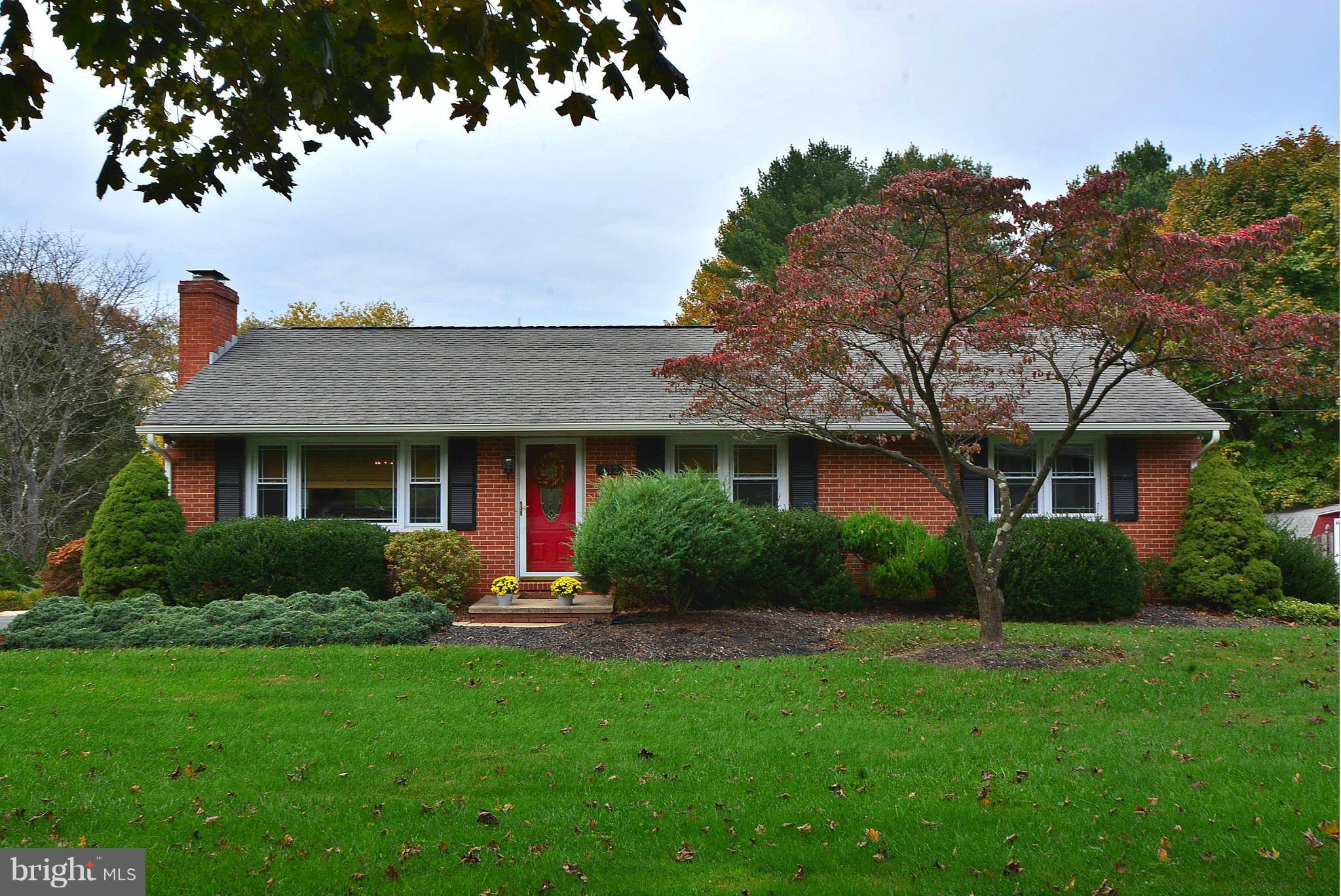 Completely Renovated Rancher !