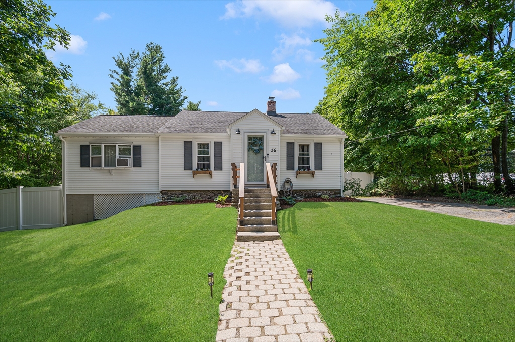 35 Carter Road Worcester, MA 01609 - Photo 1 of 25