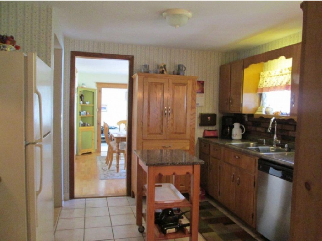 62 River Road Stratham, NH 03885 - Photo 2 of 21