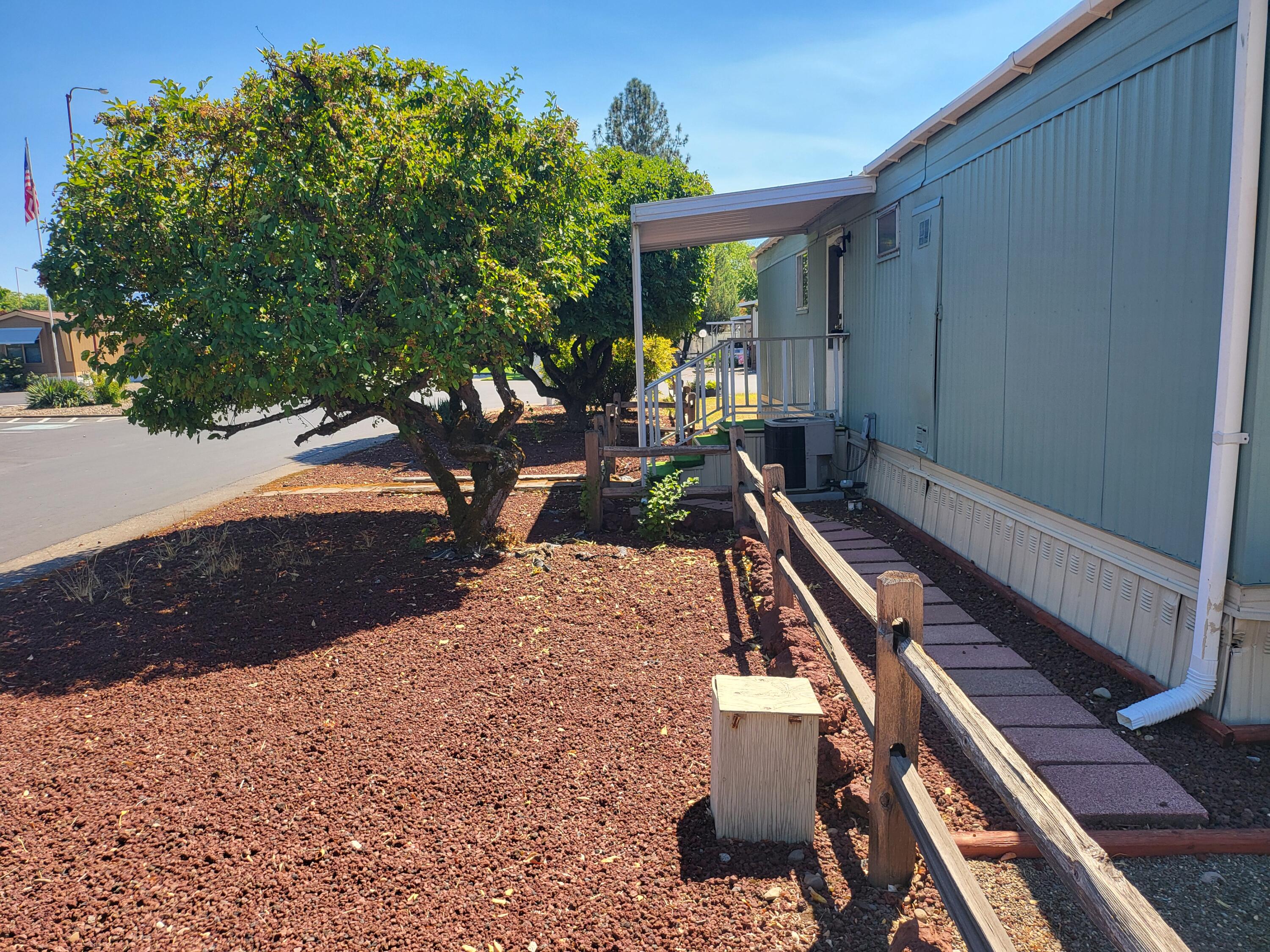 2385 Table Rock Road, Unit 46 Medford, OR 97501 - Photo 20 of 24 20250822_130336