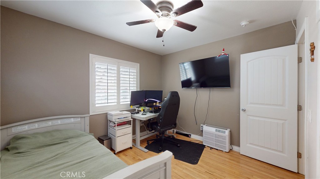 10039 Primrose Drive Riverside, CA 92503 - Photo 26 of 56 a workspace with a window