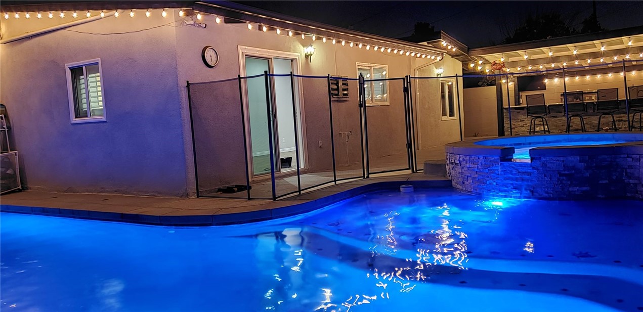 10039 Primrose Drive Riverside, CA 92503 - Photo 49 of 56 a view of a livingroom with furniture and wooden floor