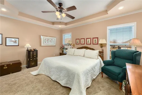 $529,900 | 908 Southwest Olympia Court, Lee's Summit, MO 64082