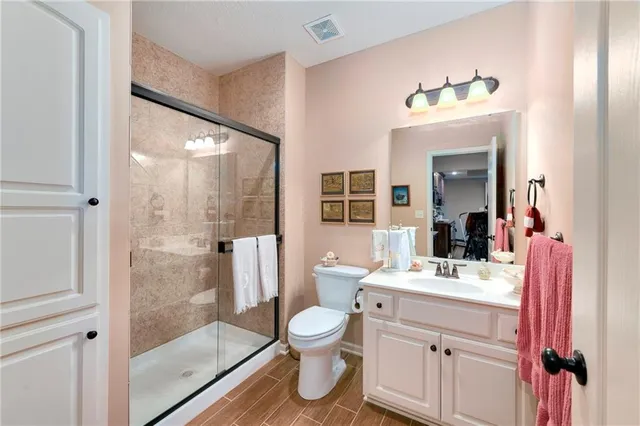 $574,900 | 908 Southwest Olympia Court, Lee's Summit, MO 64082