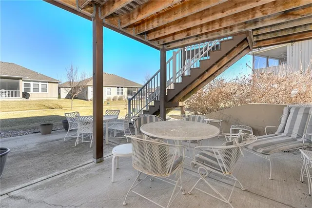 $574,900 | 908 Southwest Olympia Court, Lee's Summit, MO 64082