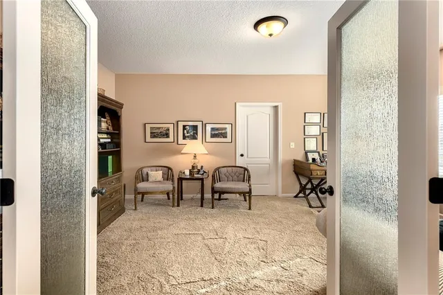 $574,900 | 908 Southwest Olympia Court, Lee's Summit, MO 64082