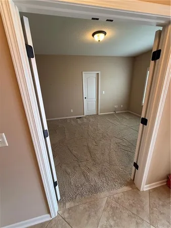 $529,900 | 908 Southwest Olympia Court, Lee's Summit, MO 64082