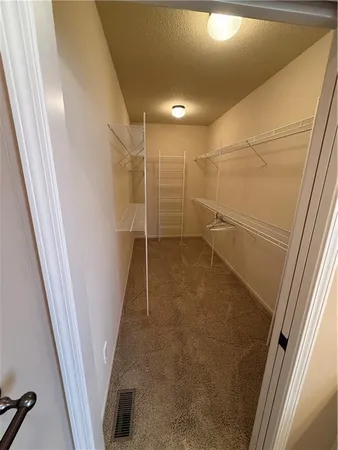 $529,900 | 908 Southwest Olympia Court, Lee's Summit, MO 64082